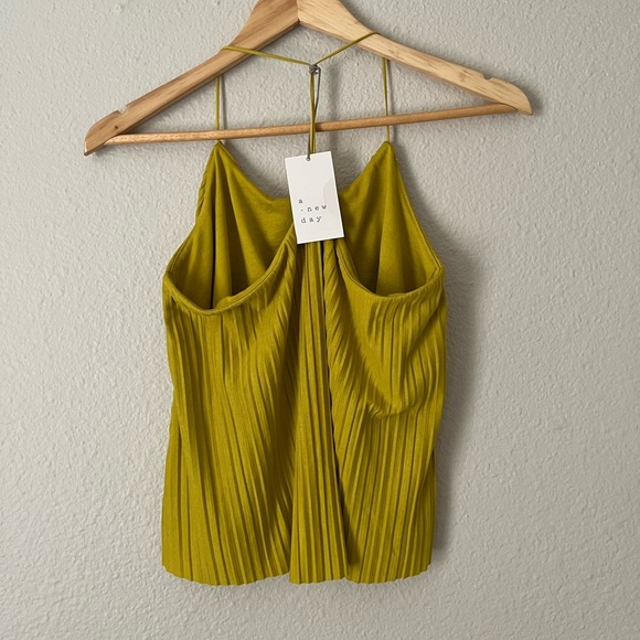 NWT Cami Ribbed Satin Cropped Tank Top Flowy Going Out Yellow Green Women’s XS - Picture 2 of 3